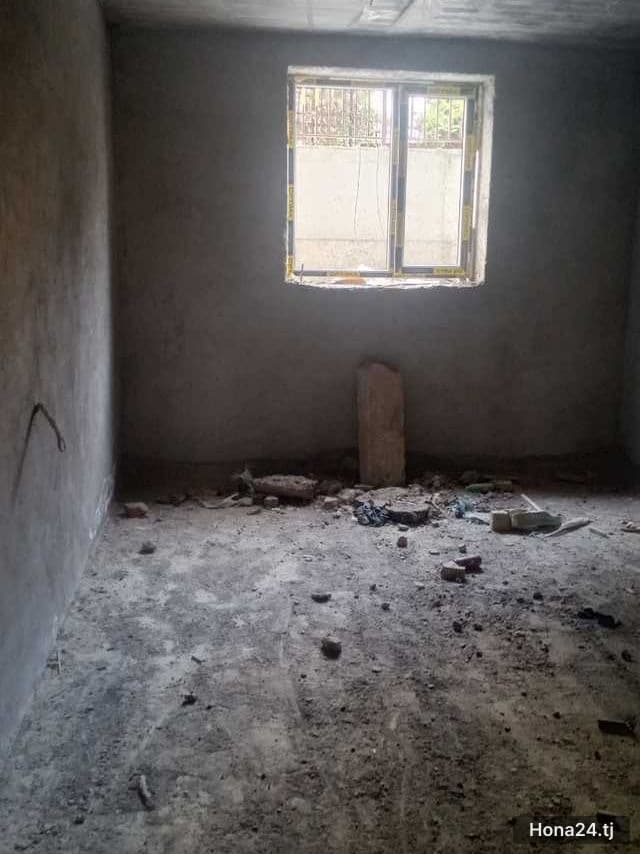 3-комн. квартира, 13-й мкр, 109 м²