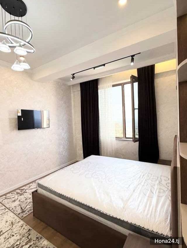 2-комн. квартира, 33-34 мкр, 50 м²