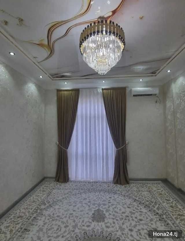 3-комн. квартира, 18-й мкр, 82 м²